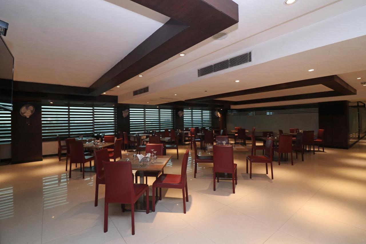 Capital O 19296 Joy Inn & Suites Bhiwadi Exteriér fotografie