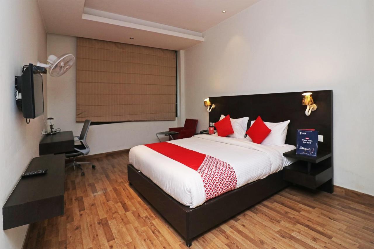 Capital O 19296 Joy Inn & Suites Bhiwadi Exteriér fotografie