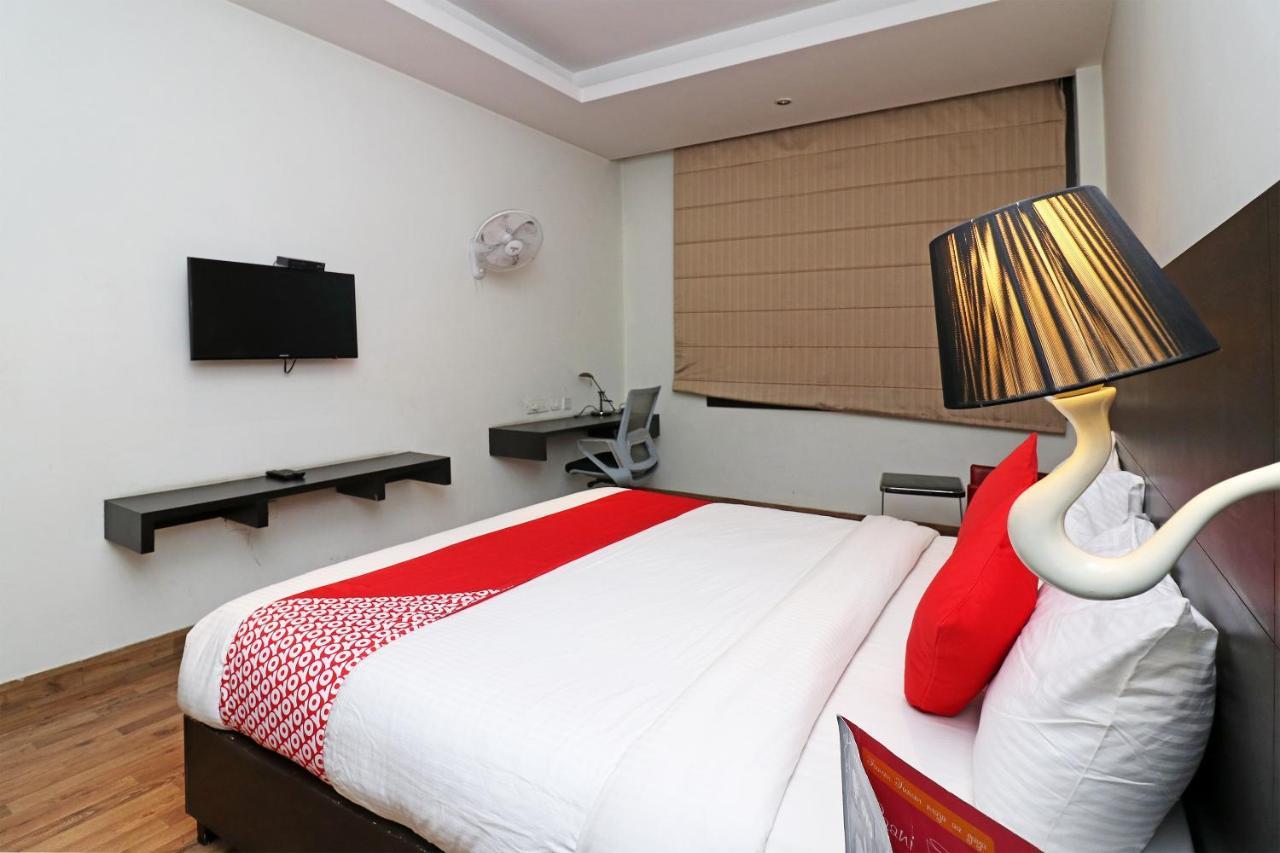 Capital O 19296 Joy Inn & Suites Bhiwadi Exteriér fotografie